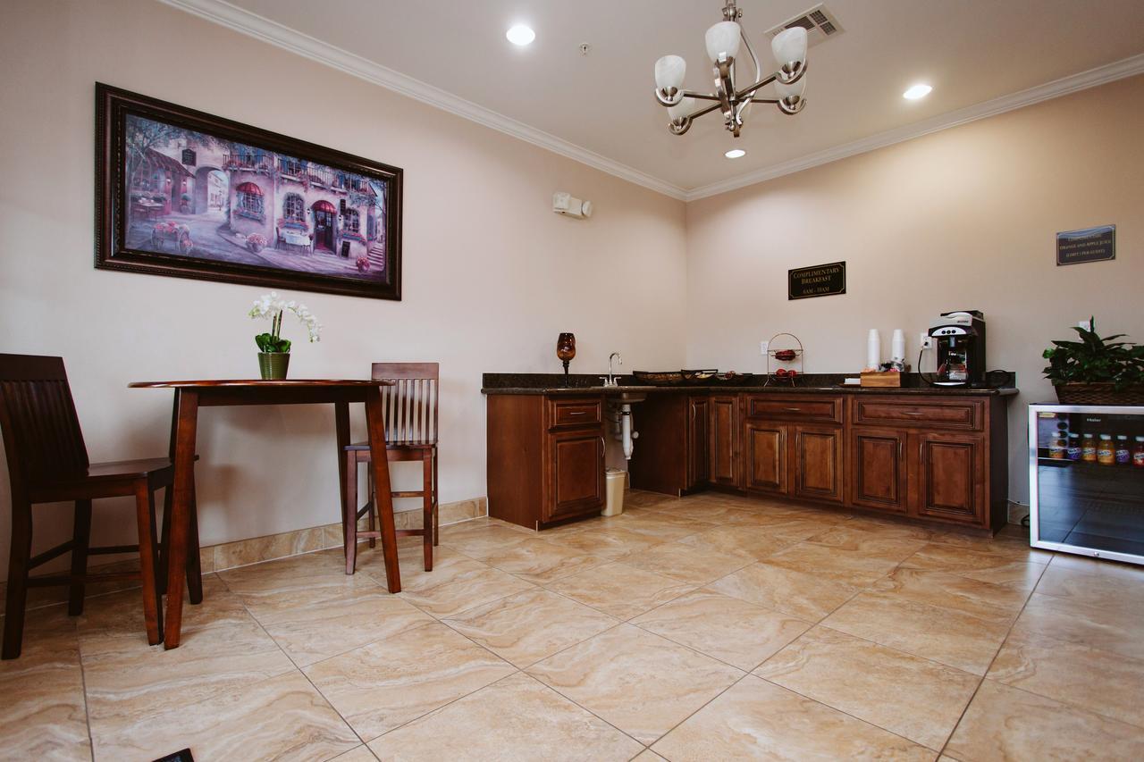 Palace Inn 290 & Hwy 6 Cypress Zewnętrze zdjęcie
